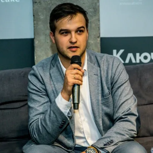 Denis Efremov